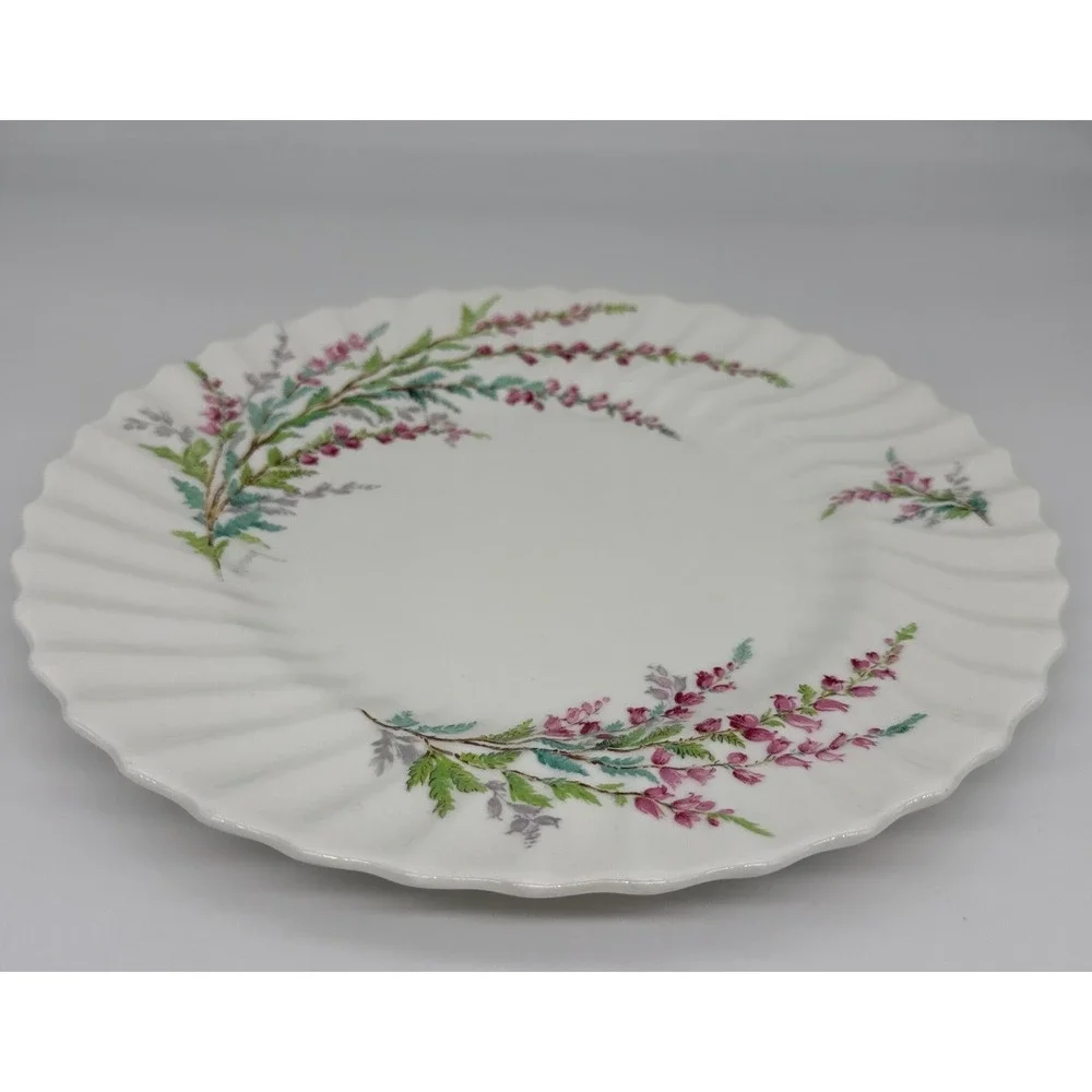 Royal Doulton Bell Heather H4828 Bone China Dinner Plate Scalloped Swirl 10.5